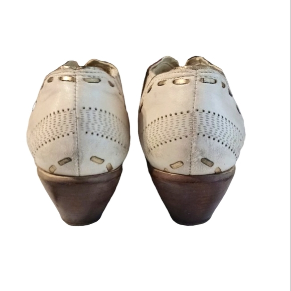 Vintage BCB Girls Western Style Leather Ankle Boot size 6 Bronze/Cream - Picture 7 of 11